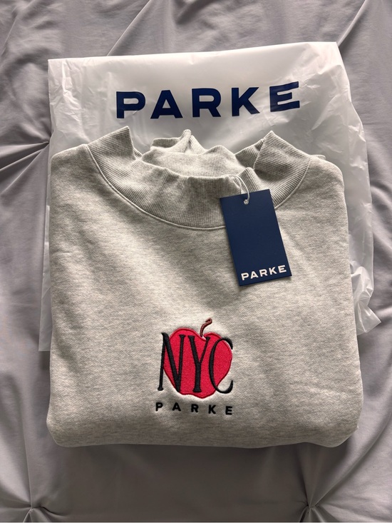 Parke Tops - Parke NYC Pop Up Gray Big Apple NYC Mockneck Sweatshirt S/M NEW 2026